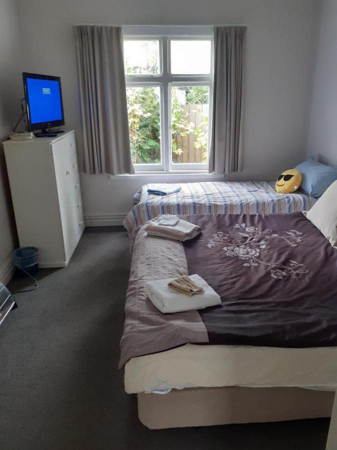 Intrepid Bed & Breakfast 크라이스트처치 외부 사진